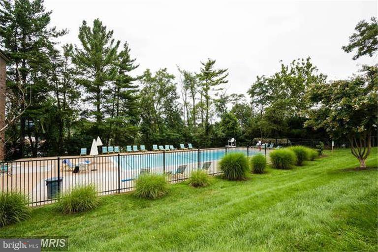 6280 Edsall Road, Unit 403 Alexandria, VA 22312 - Photo 27 of 30 View
