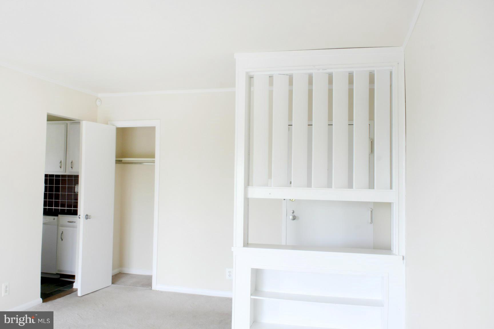 6280 Edsall Road, Unit 403 Alexandria, VA 22312 - Photo 4 of 30 Interior (General)