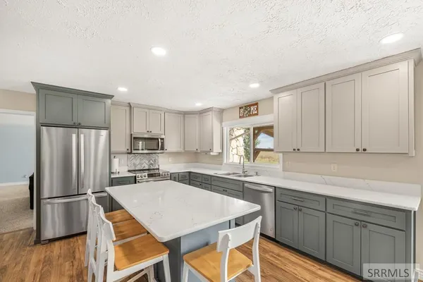 $750,000 | 9898 North 35th West, Idaho Falls, ID 83402