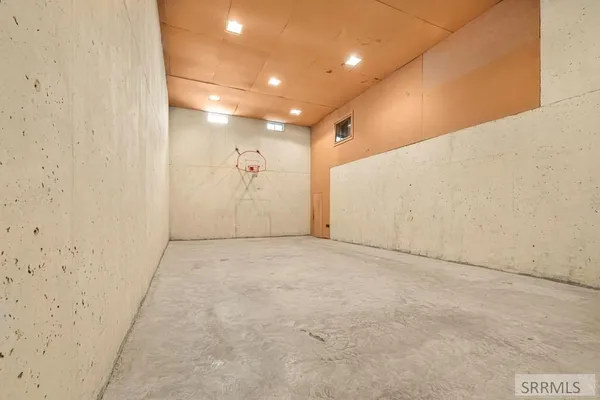 $750,000 | 9898 North 35th West, Idaho Falls, ID 83402