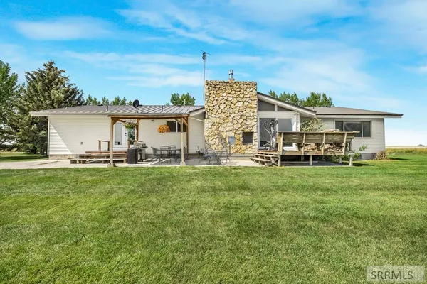 $750,000 | 9898 North 35th West, Idaho Falls, ID 83402