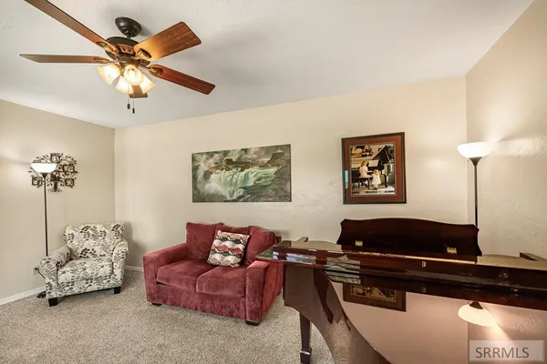 $750,000 | 9898 North 35th West, Idaho Falls, ID 83402