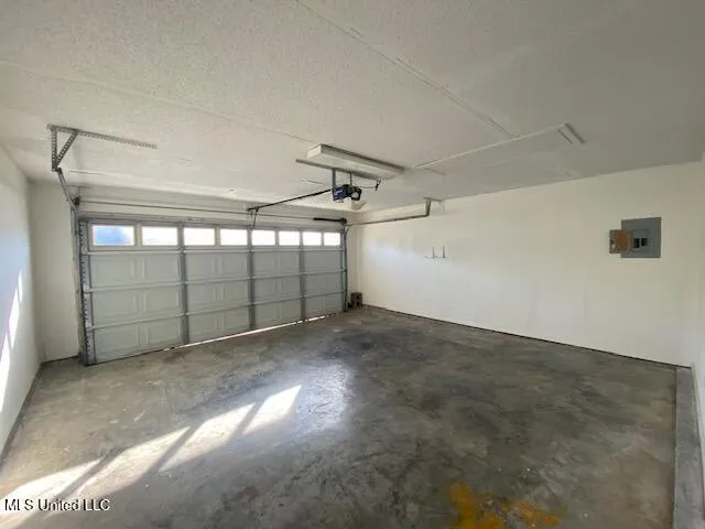 $1,600 | 11537 Bayou Place, Ocean Springs, MS 39564