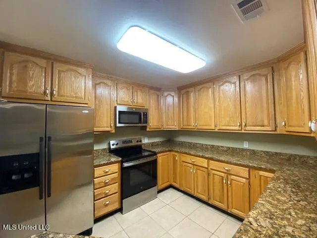 $1,600 | 11537 Bayou Place, Ocean Springs, MS 39564