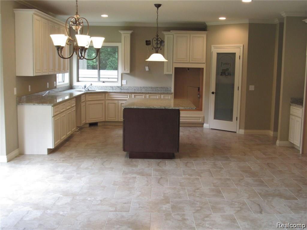 6831 John R Road Troy, MI 48085 - Photo 5 of 21