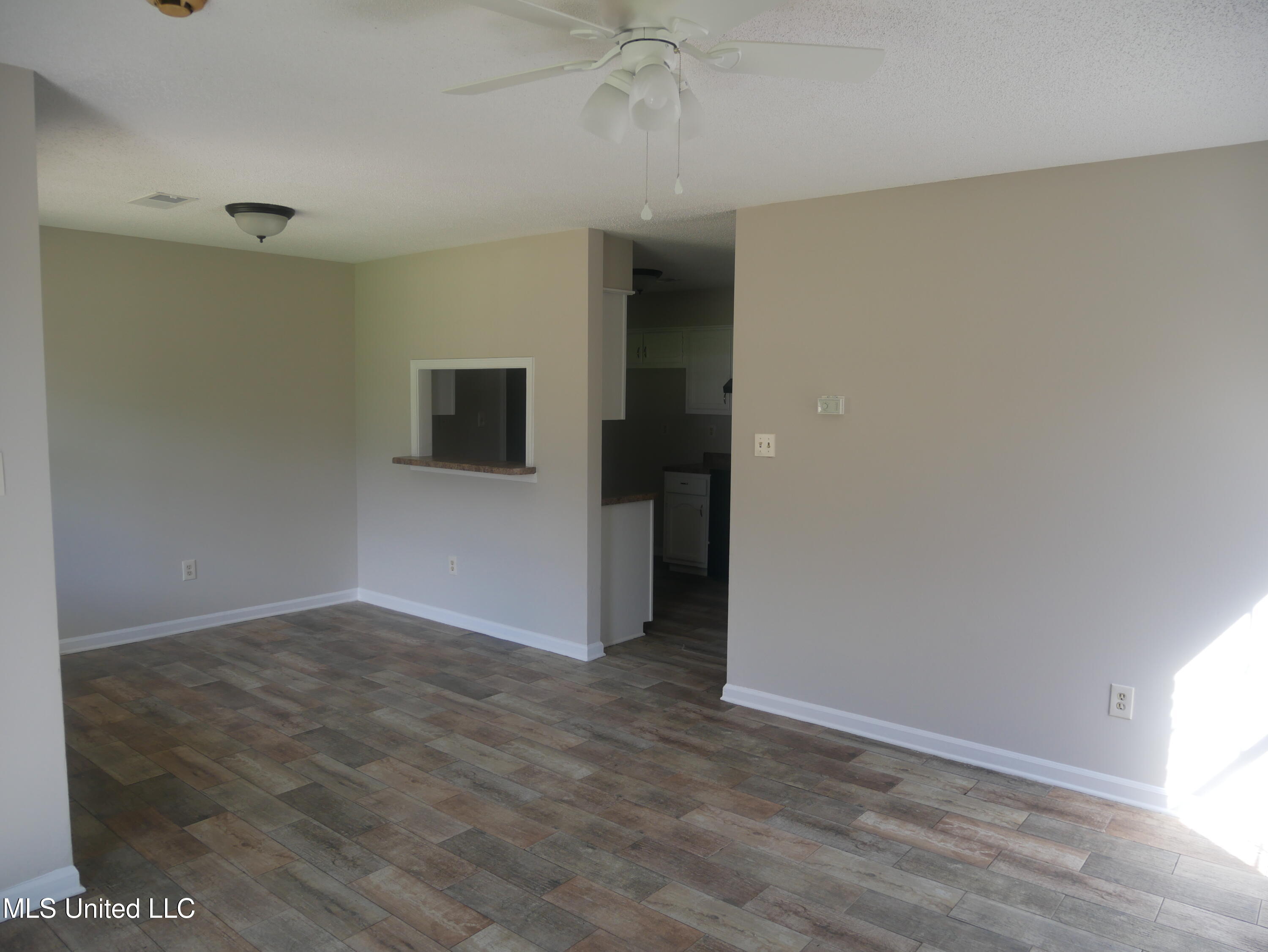 354 Darrell Cove Hernando, MS 38632 - Photo 7 of 14 P1070431