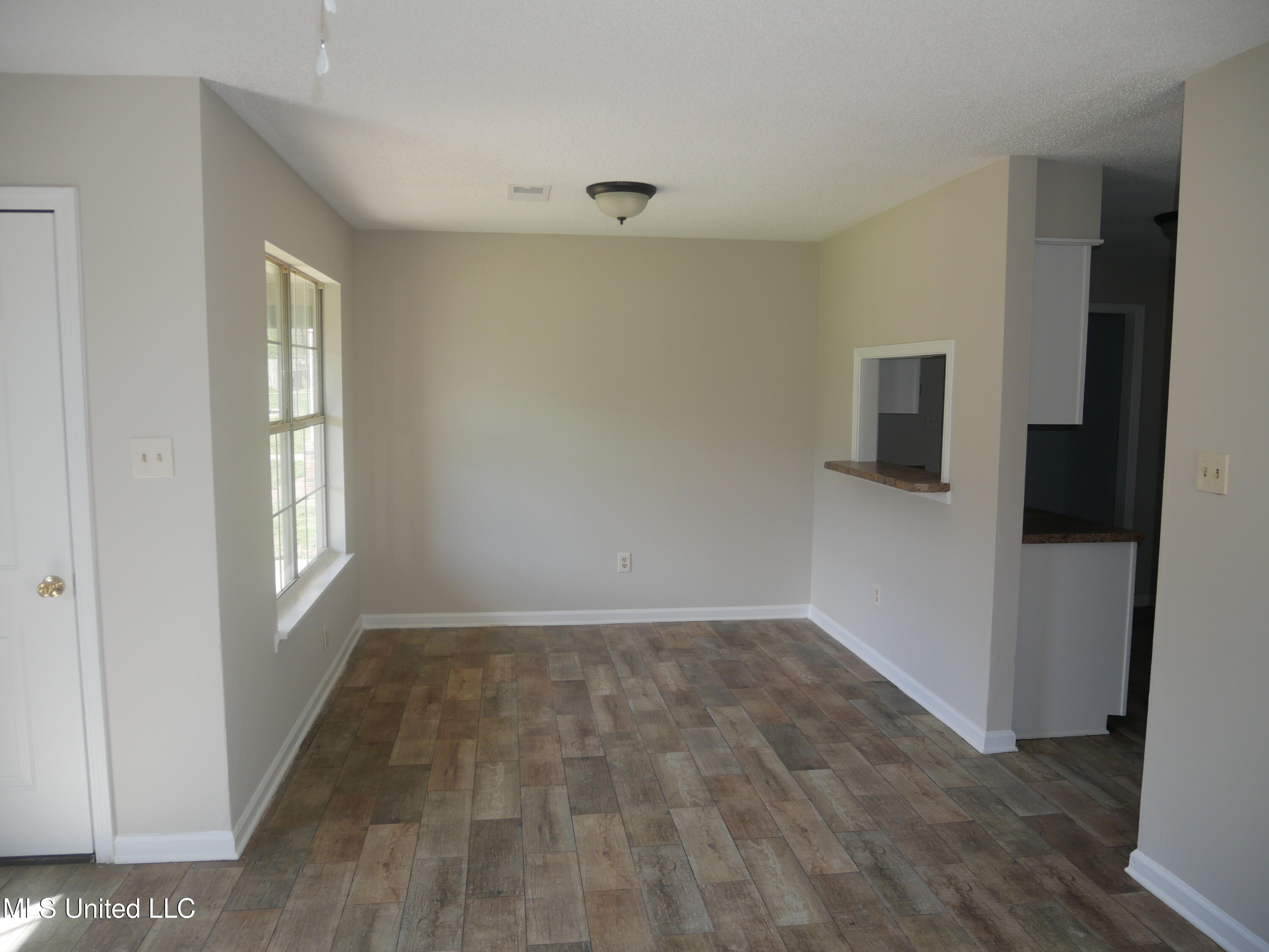 354 Darrell Cove Hernando, MS 38632 - Photo 8 of 14 P1070432