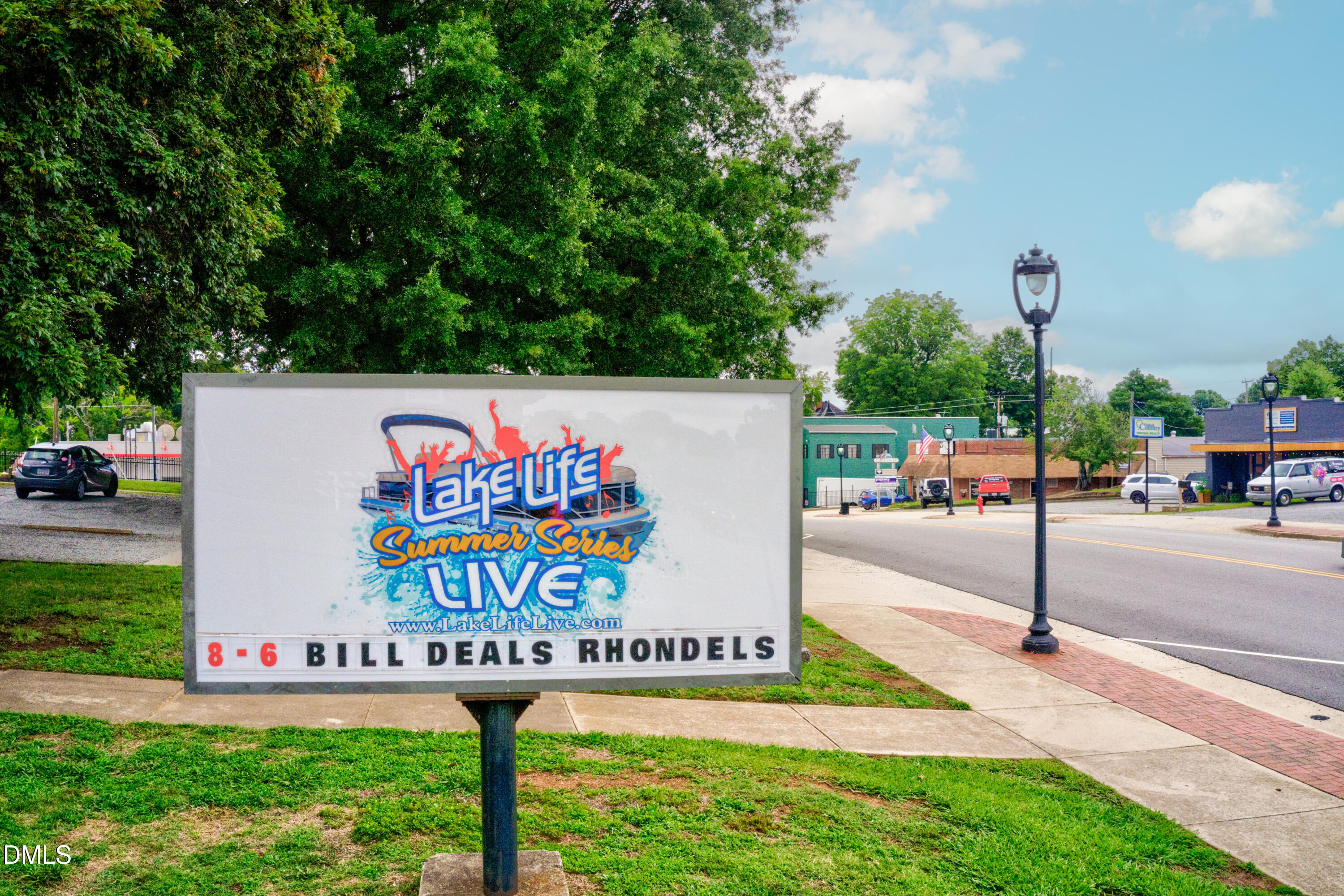 399 Lewis Road Clarksville, VA 23927 - Photo 38 of 44 Lake Life Sign