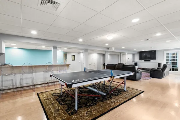 $3,249,500 | 137 Lake Street, Sherborn, MA 01770