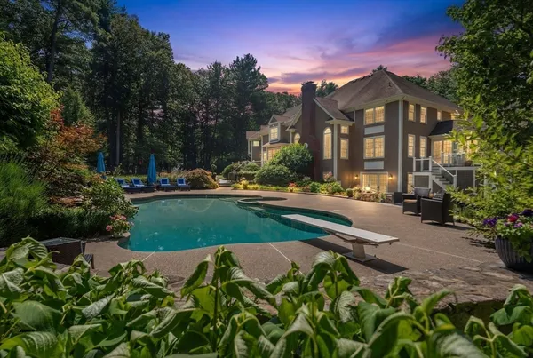 $3,249,500 | 137 Lake Street, Sherborn, MA 01770