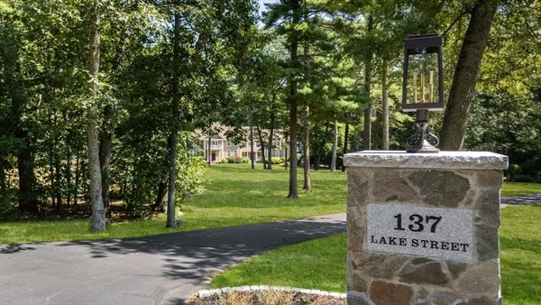 $3,249,500 | 137 Lake Street, Sherborn, MA 01770