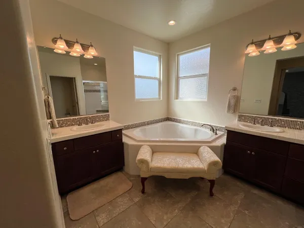 $640,000 | 1100 Corazon Avenue, Clovis, CA 93619