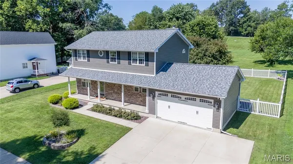 $349,000 | 407 Sunset Drive, Vandalia, IL 62471