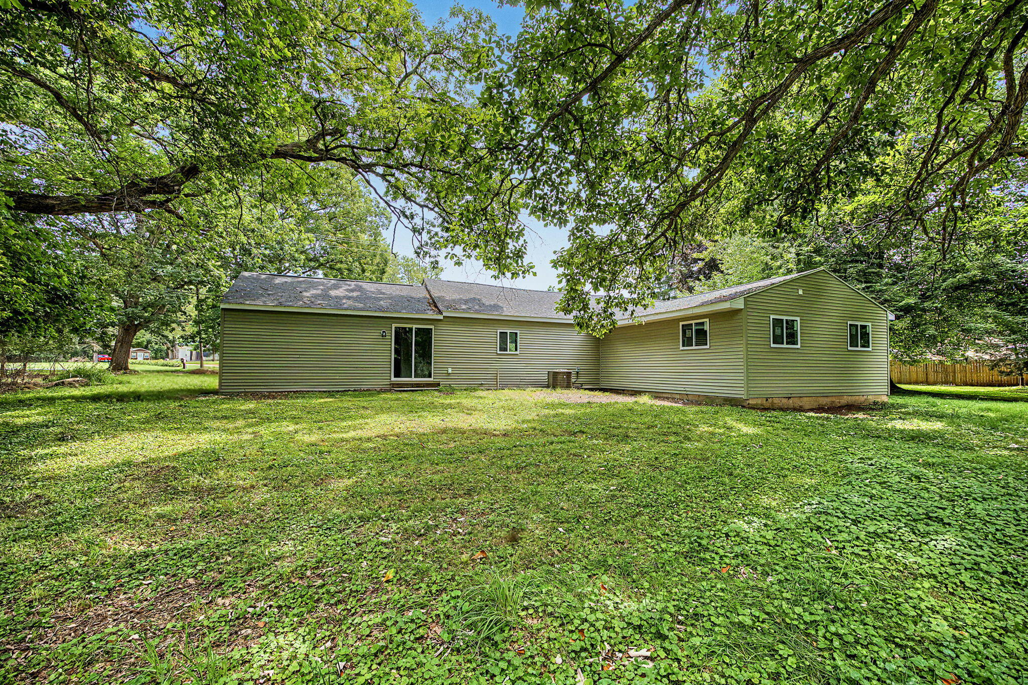 2804 Kibby Road Jackson, MI 49203 - Photo 31 of 35 Room for Patio/Deck