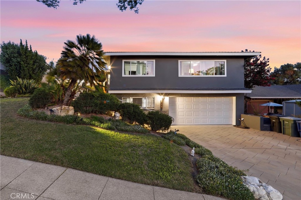 824 Stanford Road Burbank, CA 91504 - Photo 3 of 46