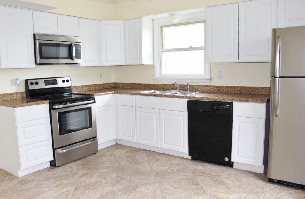 4505 Darnell Road Huntington, WV 25705 - Photo 9 of 28 Gallery Image 9