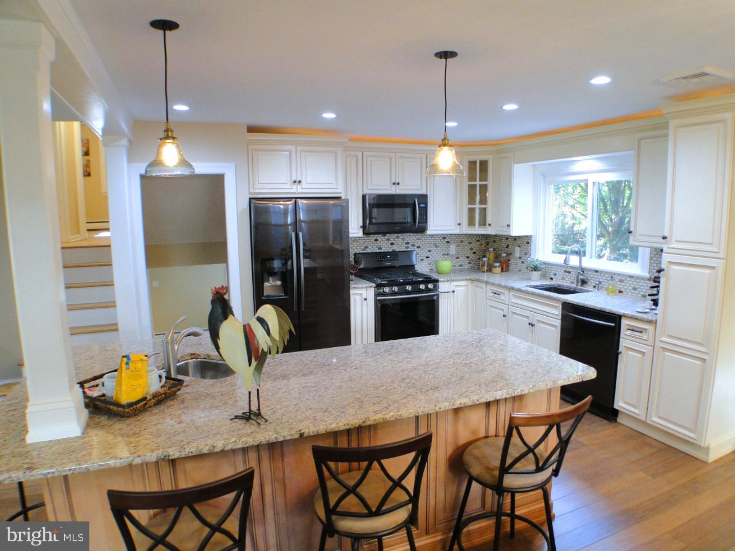 62 Arlington Road Devon, PA 19333 - Photo 4 of 25 Kitchen