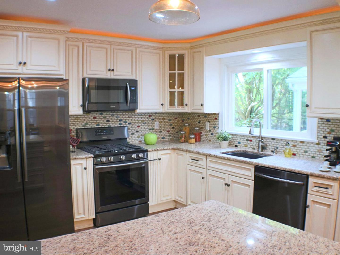 62 Arlington Road Devon, PA 19333 - Photo 8 of 25 Kitchen