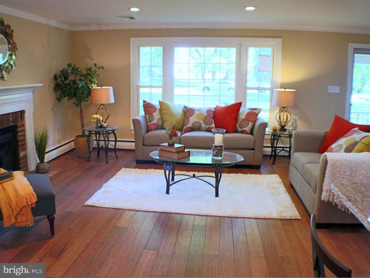 62 Arlington Road Devon, PA 19333 - Photo 10 of 25 Living Room