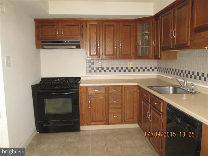 11731 Millbrook Road Philadelphia, PA 19154 - Photo 7 of 14 Kitchen
