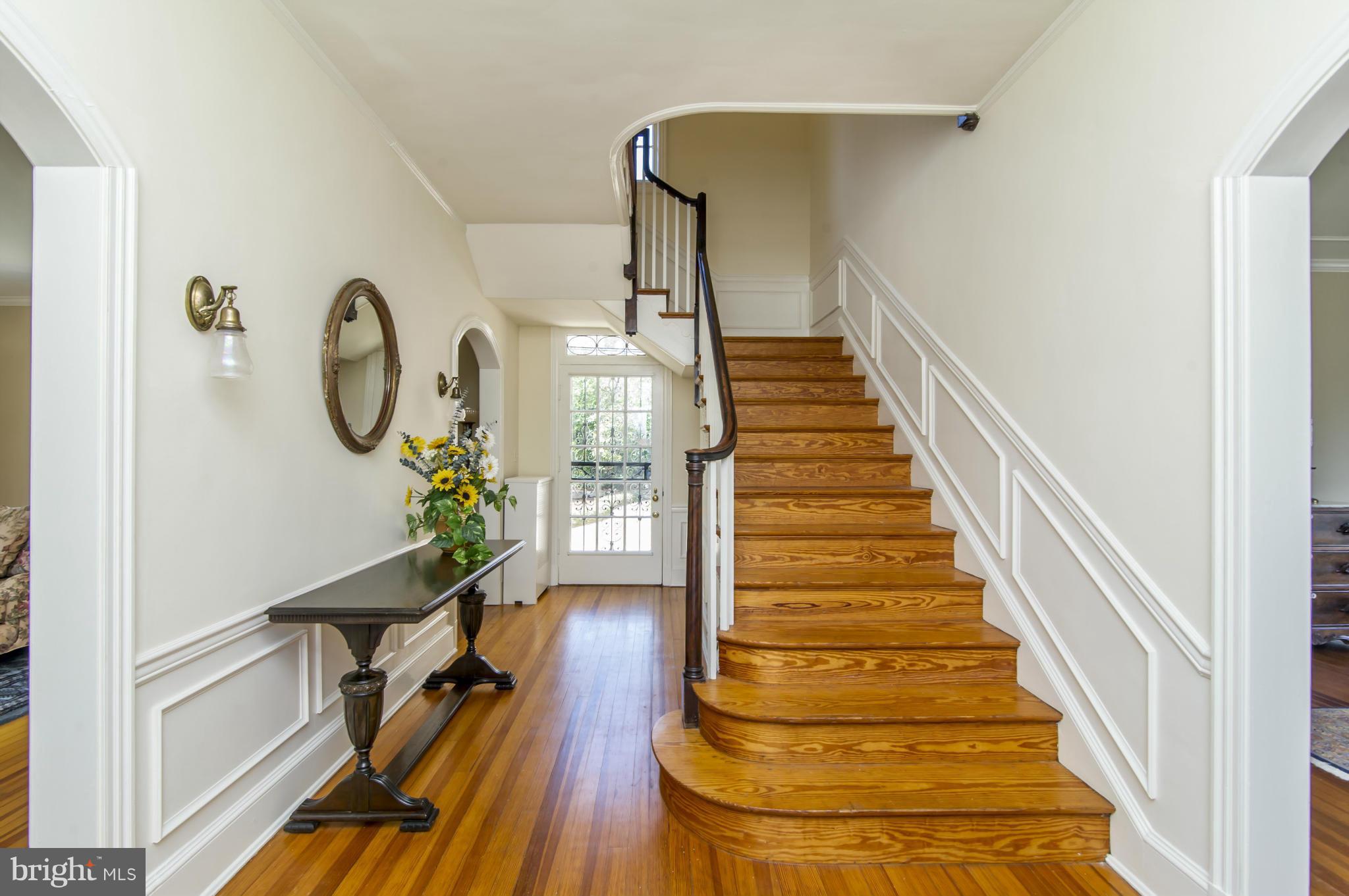 100 Millbrook Road Baltimore, MD 21218 - Photo 3 of 28 Light Filled Foyer