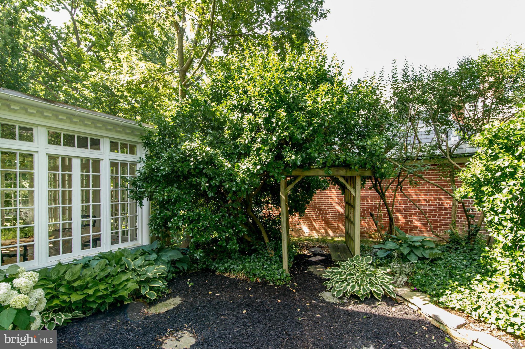 100 Millbrook Road Baltimore, MD 21218 - Photo 25 of 28 Lovely gardens