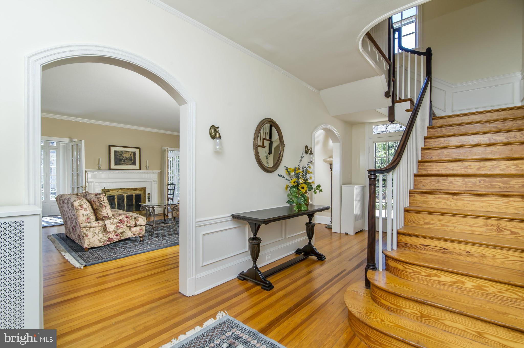 100 Millbrook Road Baltimore, MD 21218 - Photo 4 of 28 Foyer