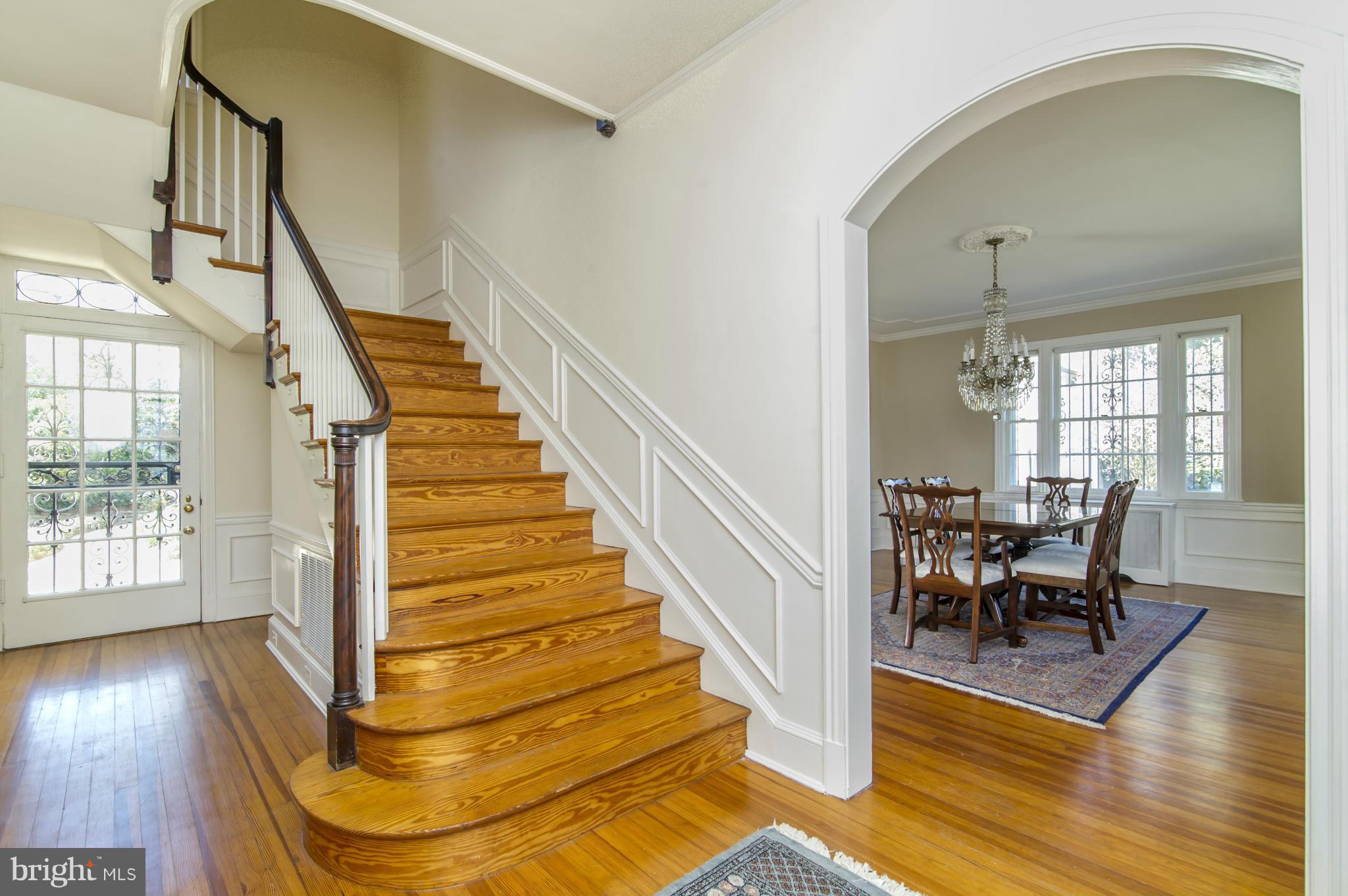 100 Millbrook Road Baltimore, MD 21218 - Photo 9 of 28 Foyer