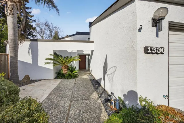 $435,000 | 1330 Blackberry Court, Dixon, CA 95620