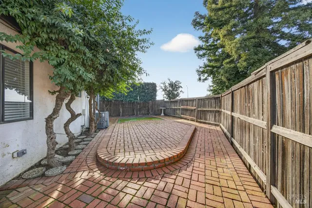 $435,000 | 1330 Blackberry Court, Dixon, CA 95620