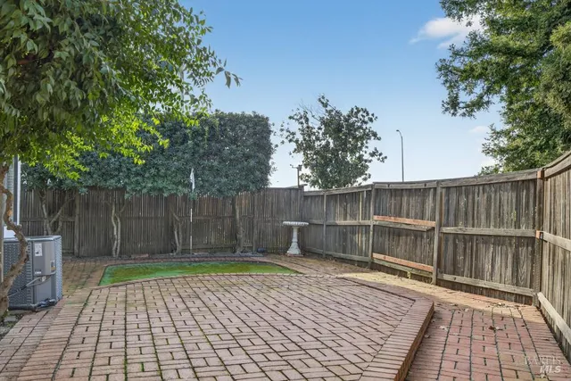 $435,000 | 1330 Blackberry Court, Dixon, CA 95620