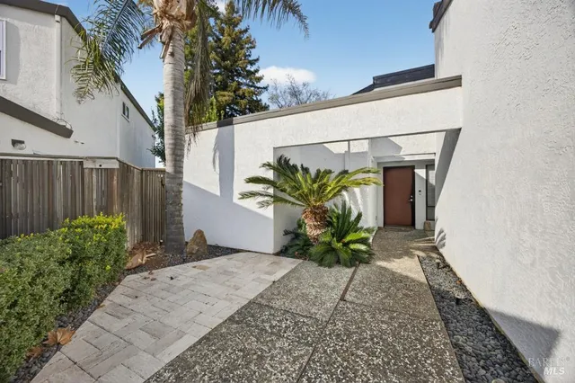 $435,000 | 1330 Blackberry Court, Dixon, CA 95620