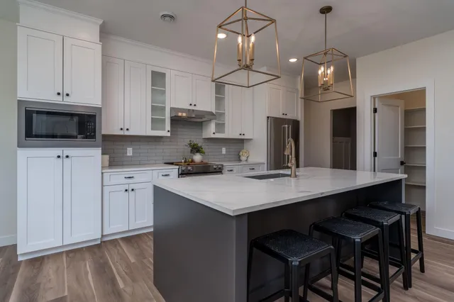 $765,000 | 2132 Deerwood Drive, North Mankato, MN 56003