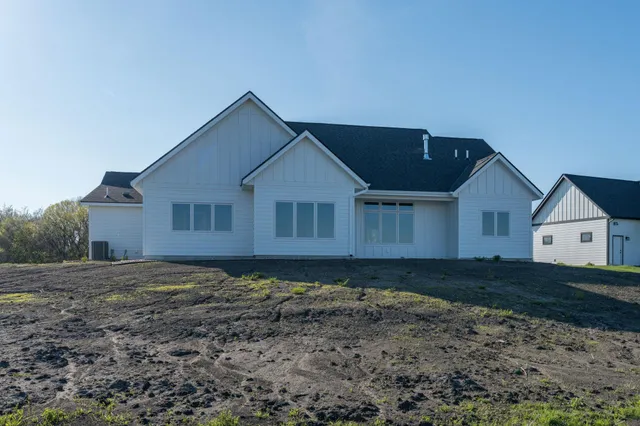 $765,000 | 2132 Deerwood Drive, North Mankato, MN 56003