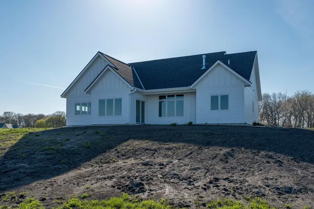 $765,000 | 2132 Deerwood Drive, North Mankato, MN 56003