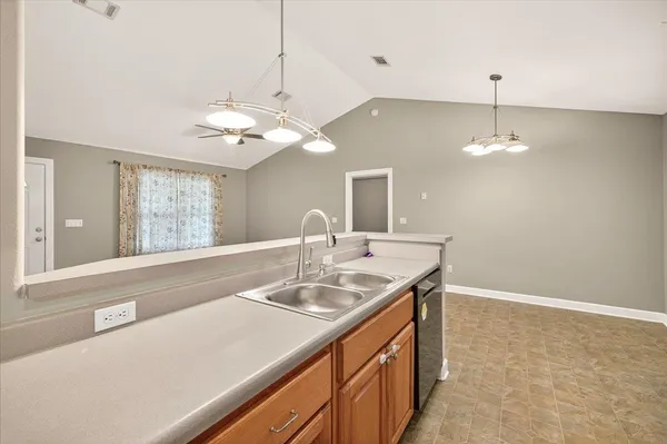 $2,000 | 4 Swift Pass, Crawfordville, FL 32327
