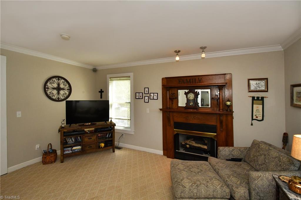 8911 Red Bank Road Germanton, NC 27019 - Photo 8 of 30 Gallery Image 8