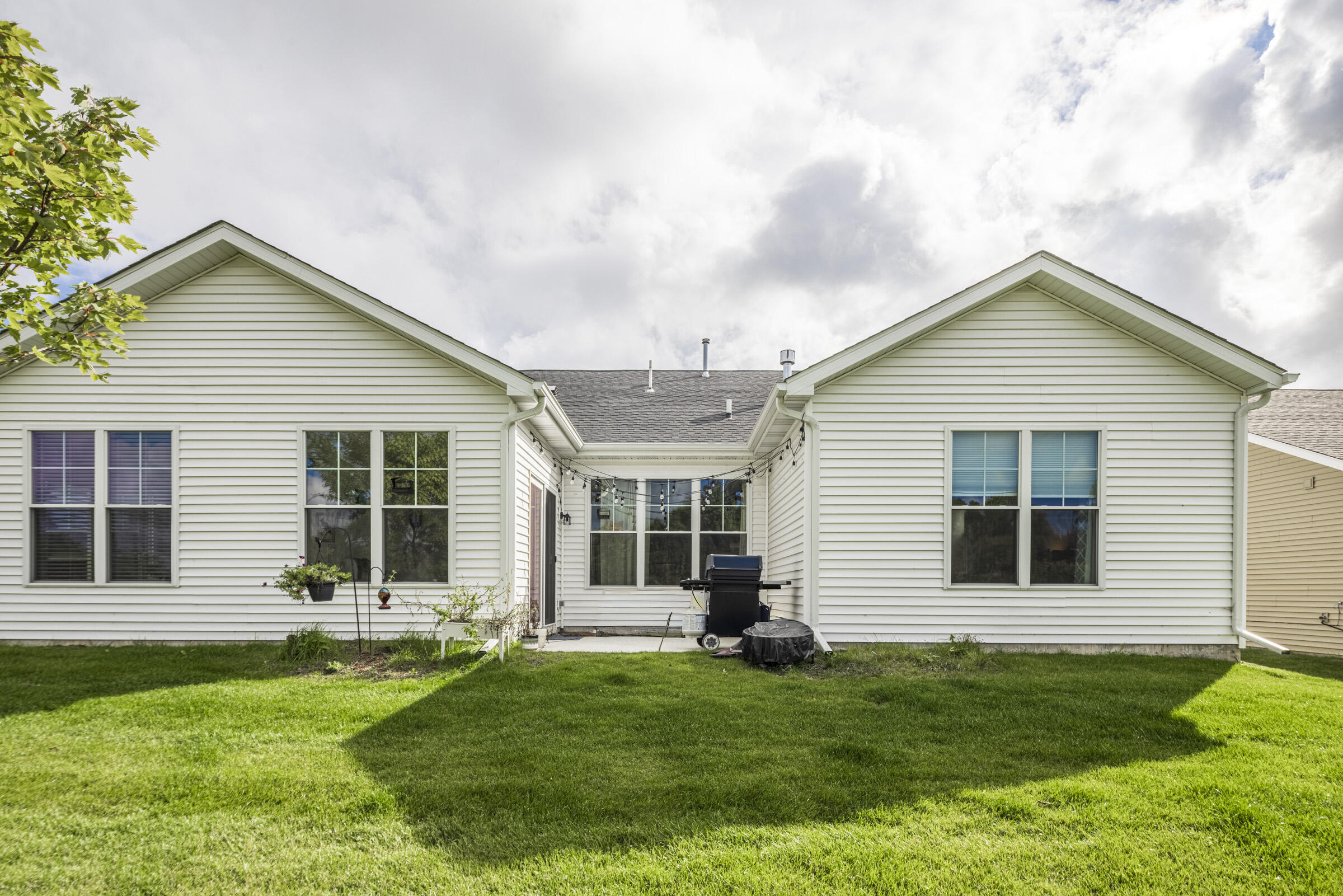 4352 Reflection Place Valparaiso, IN 46385 - Photo 37 of 37 2400x1601