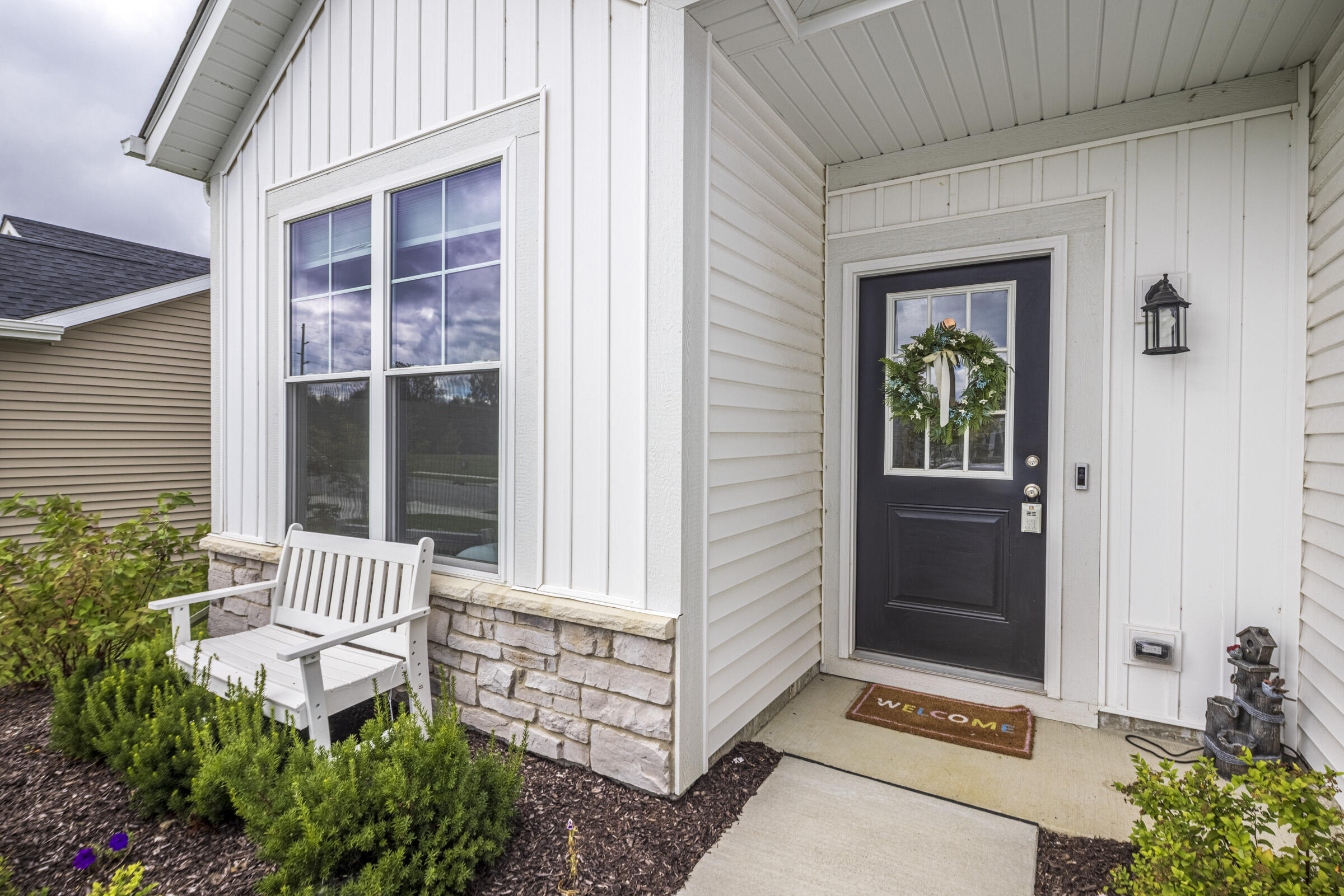 4352 Reflection Place Valparaiso, IN 46385 - Photo 4 of 37 2400x1601