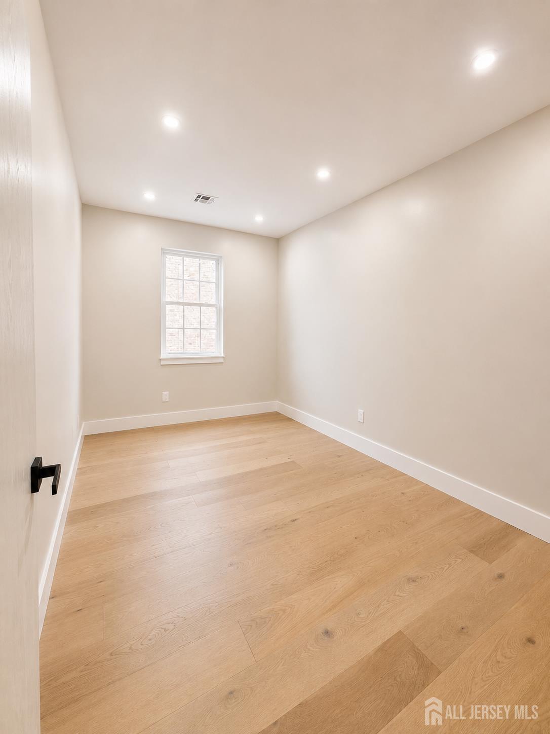 10 Charles Street Edison, NJ 08820 - Photo 15 of 23