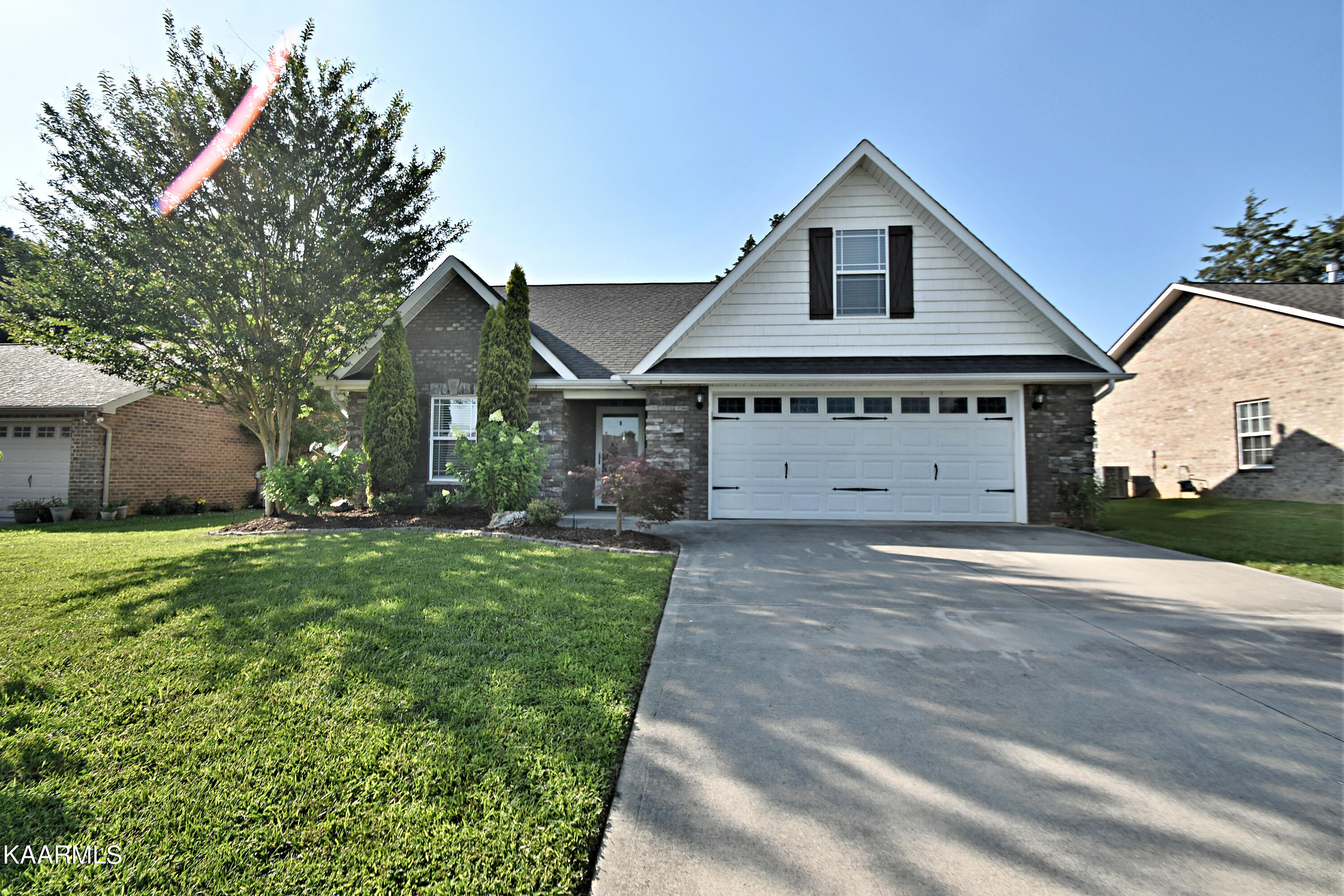 7636 Applecross Road Corryton, TN 37721 - Photo 2 of 26 All Brick with Stone Accents