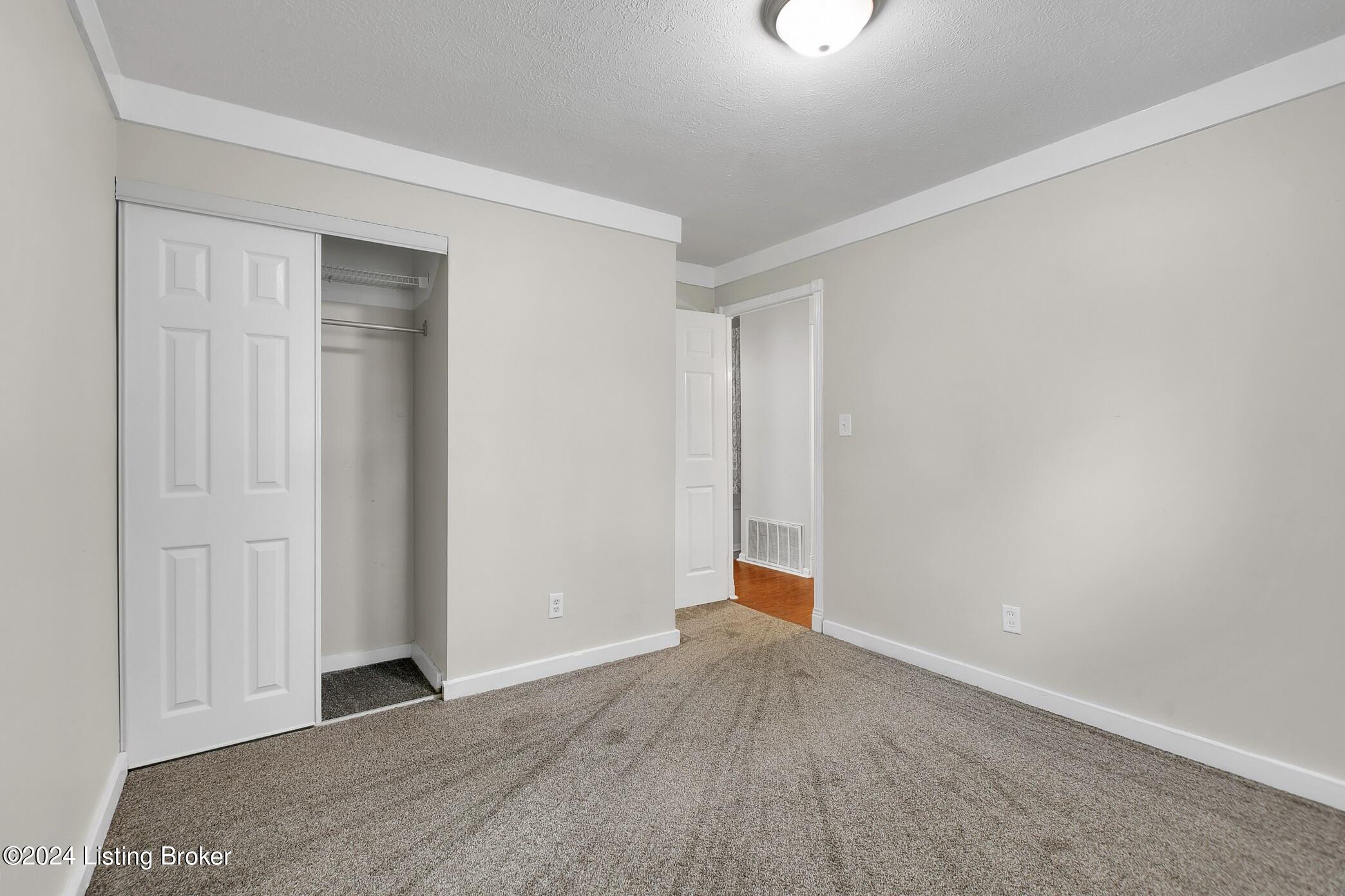9112 New Maple Road Louisville, KY 40229 - Photo 17 of 25 DSC_9912I