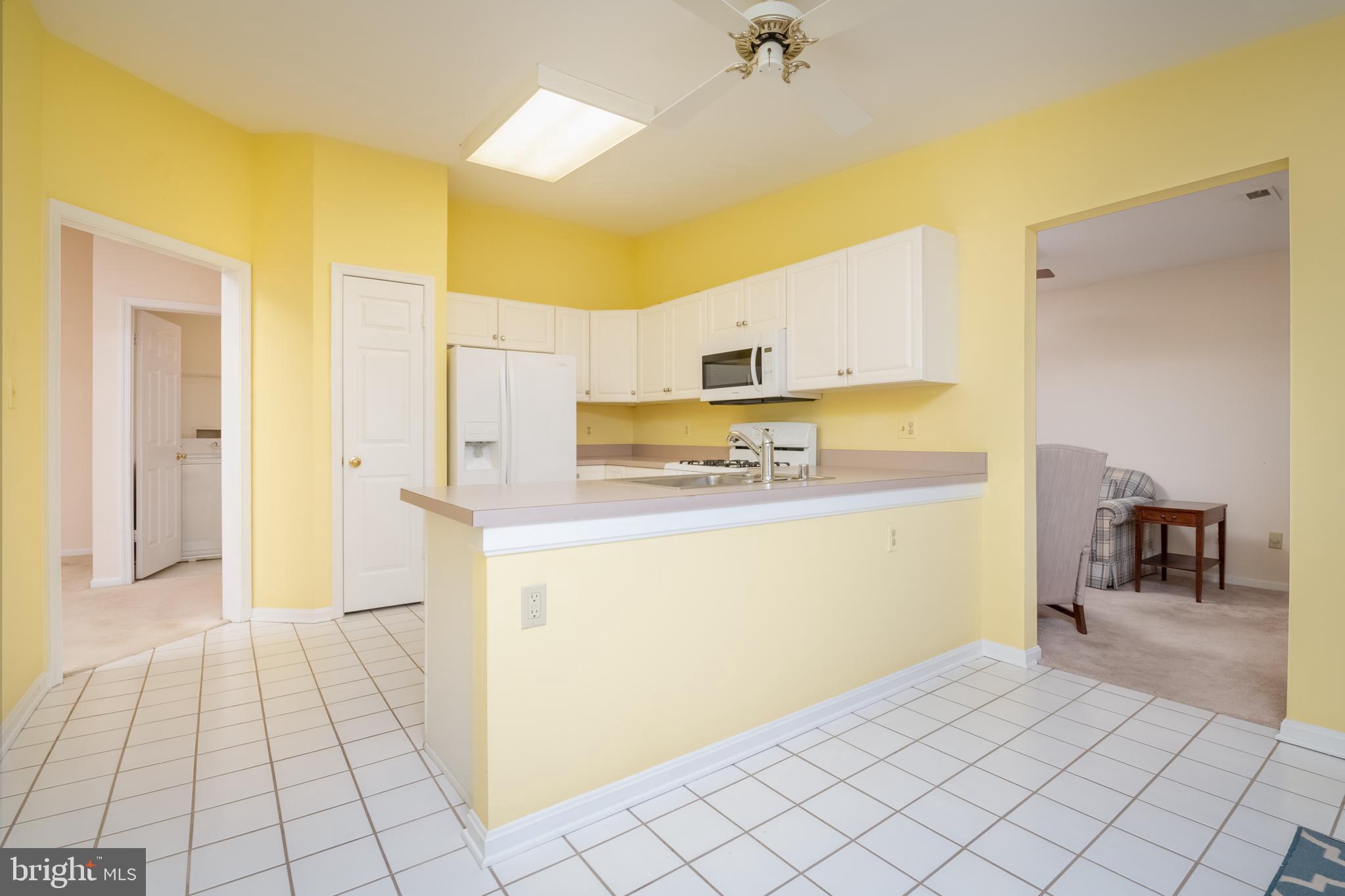 412 Rockfleet Road, Unit 303 Lutherville-Timonium, MD 21093 - Photo 12 of 34 Eat-In Kitchen