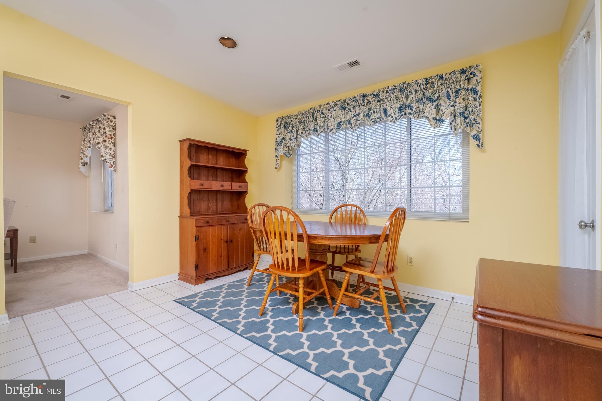 412 Rockfleet Road, Unit 303 Lutherville-Timonium, MD 21093 - Photo 16 of 34 Eat-In Kitchen