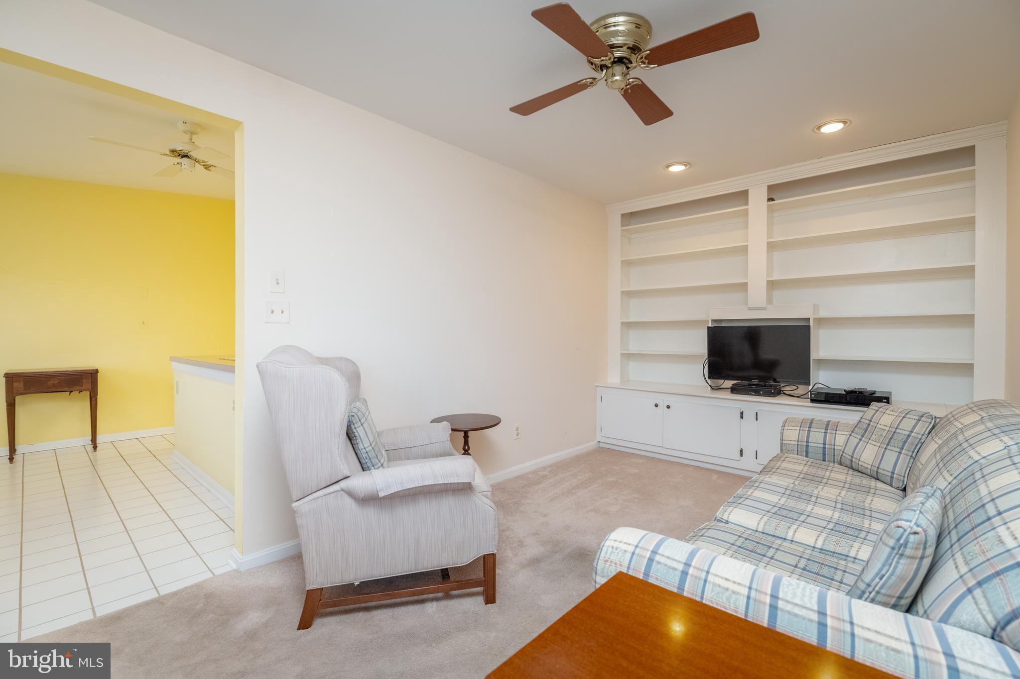 412 Rockfleet Road, Unit 303 Lutherville-Timonium, MD 21093 - Photo 17 of 34 Den