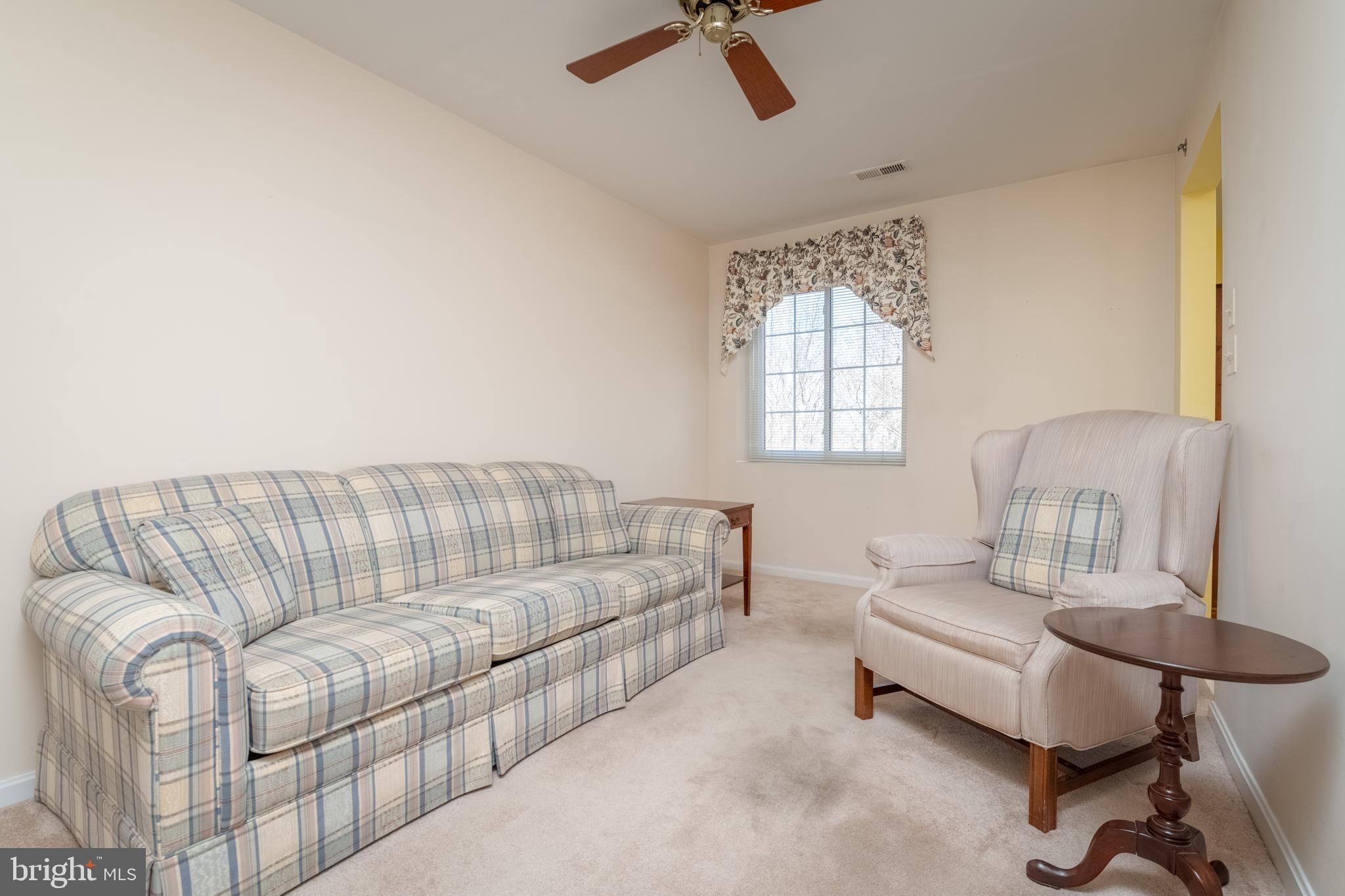 412 Rockfleet Road, Unit 303 Lutherville-Timonium, MD 21093 - Photo 18 of 34 Den