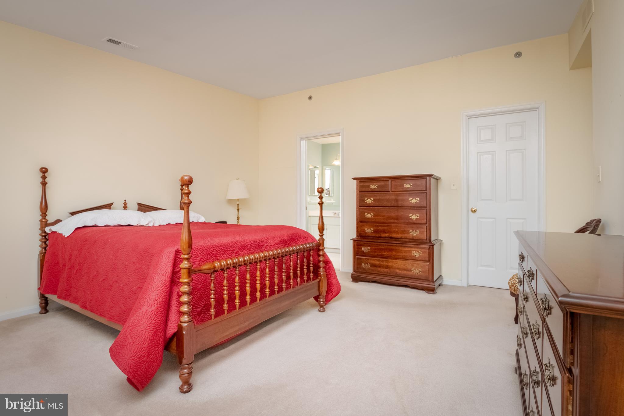 412 Rockfleet Road, Unit 303 Lutherville-Timonium, MD 21093 - Photo 20 of 34 Primary Bedroom