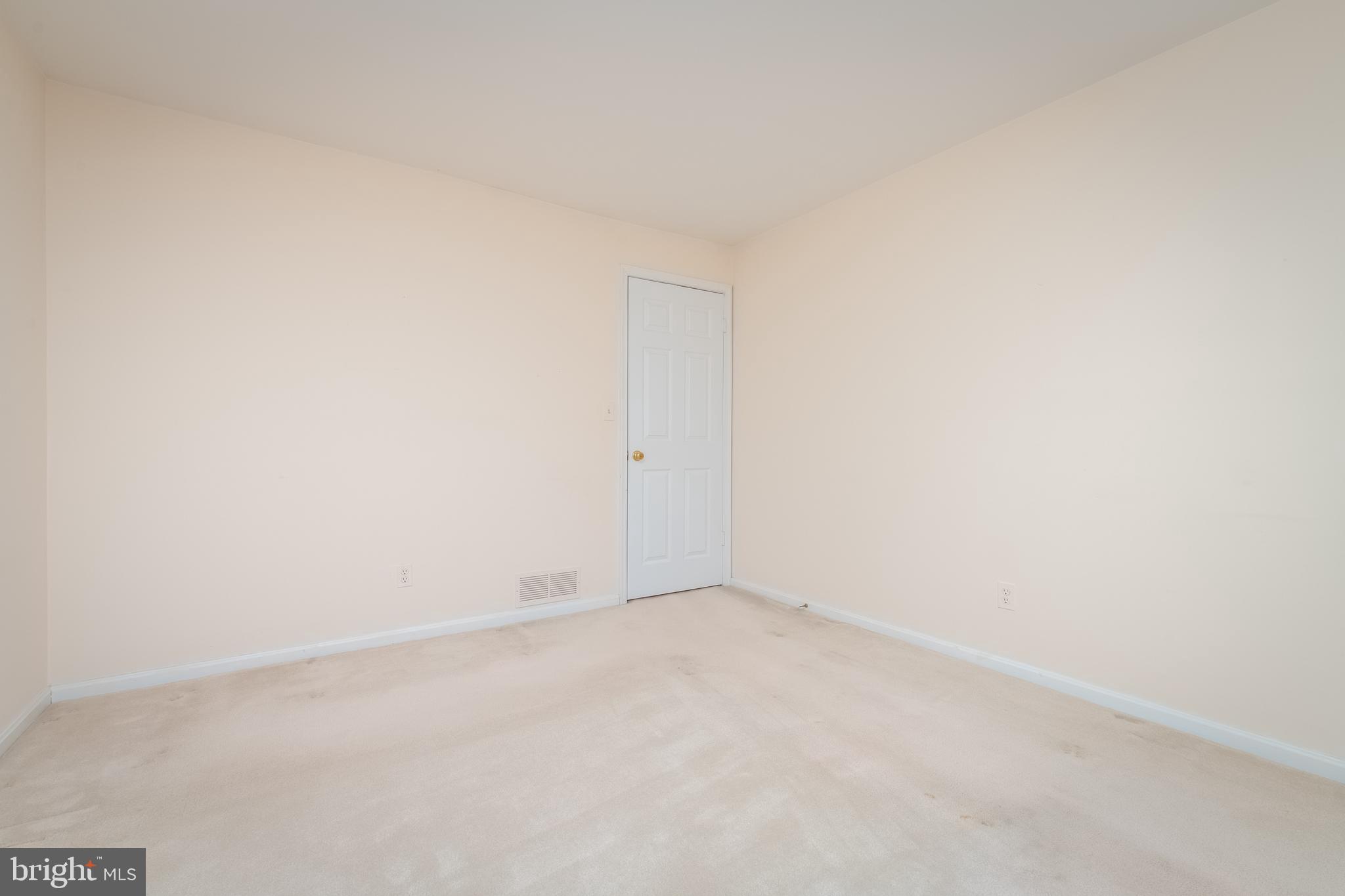 412 Rockfleet Road, Unit 303 Lutherville-Timonium, MD 21093 - Photo 27 of 34 Bedroom 2