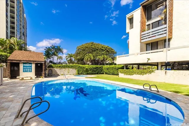 $750,000 | 333 Aoloa Street, Unit 306, Kailua, HI 96734