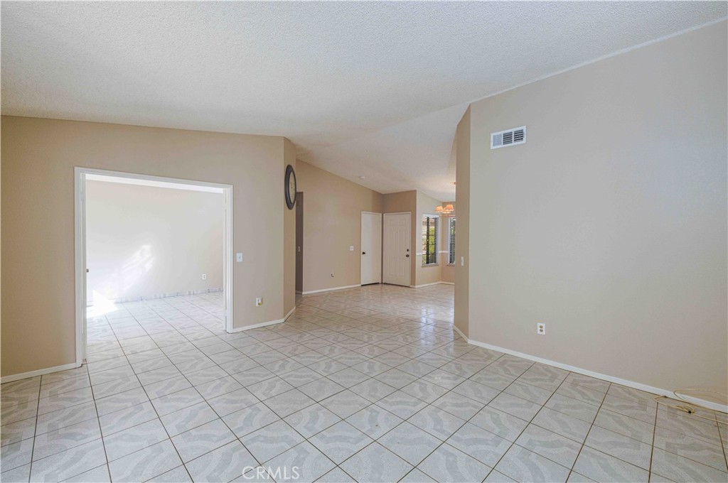 14601 Long View Drive Fontana, CA 92337 - Photo 13 of 33 a view of an empty room and window